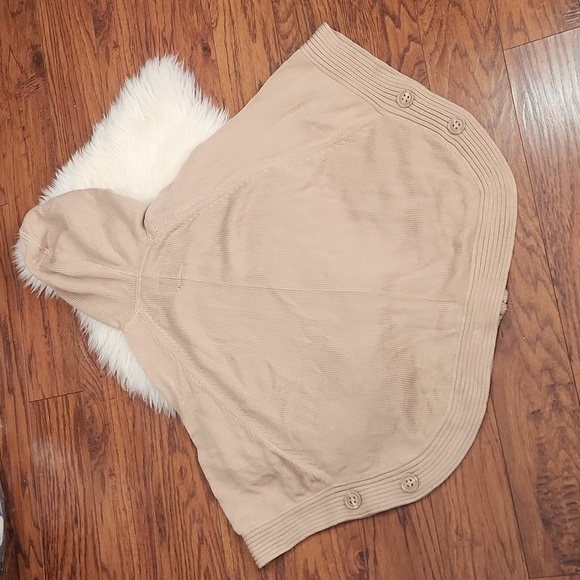 Queen Collection Cropped Hooded Knit Sweater Shrug - Picture 4 of 4